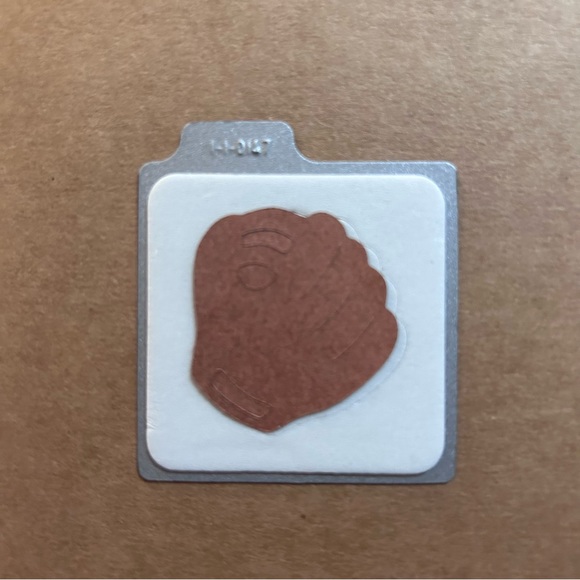 Quickutz BASEBALL & BASEBALL GLOVE 2” x 2” die - Picture 2 of 3